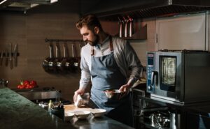 Os segredos por trás da eficiência nas cozinhas de grandes Restaurantes, Dark Kitchens e Fast Foods 